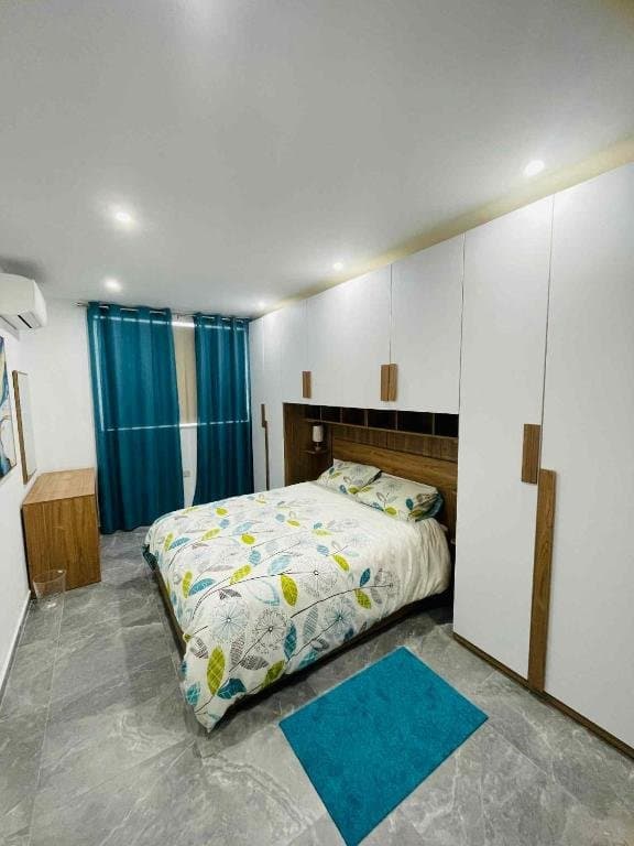 Ensuite Apartment in Qawra