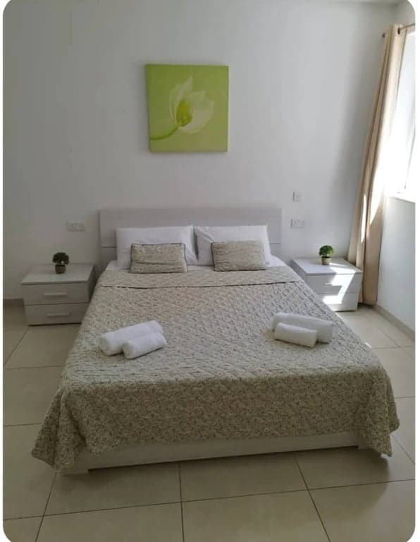 Ensuite Apartment in St. Julian's - 2