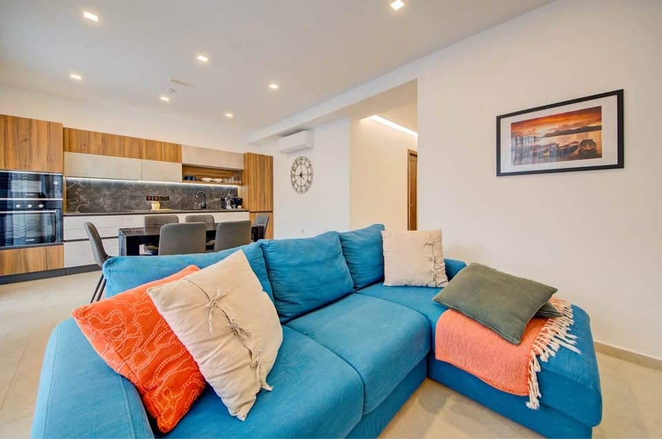 Ensuite Apartment in St. Julian's