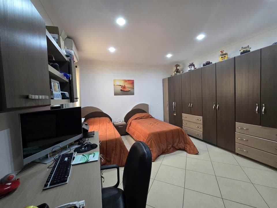Private Room in Birkirkara - 3