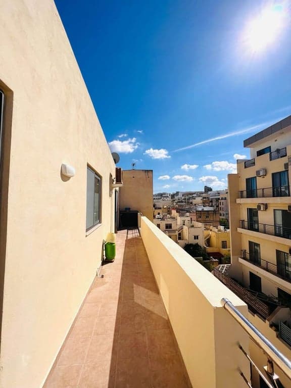 Apartment in Gżira - 4